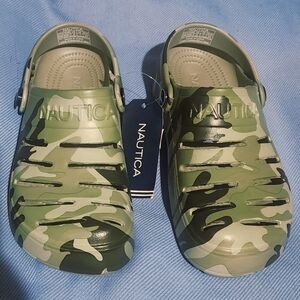 NEW w/ TAGS --Nautica Unisex Rivers Edge Y --Forest Camo --Kids Size 2